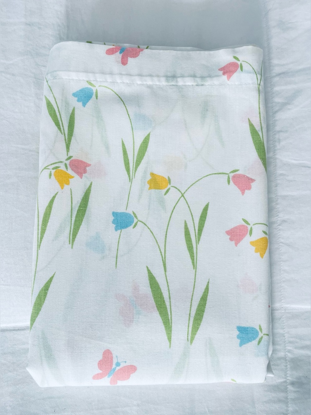 Vintage Twin Sz Flat Sheet w Butterflies & Flowers Pastel Colors Cotton Blend